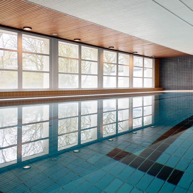 Schwimmbad wird repariert
